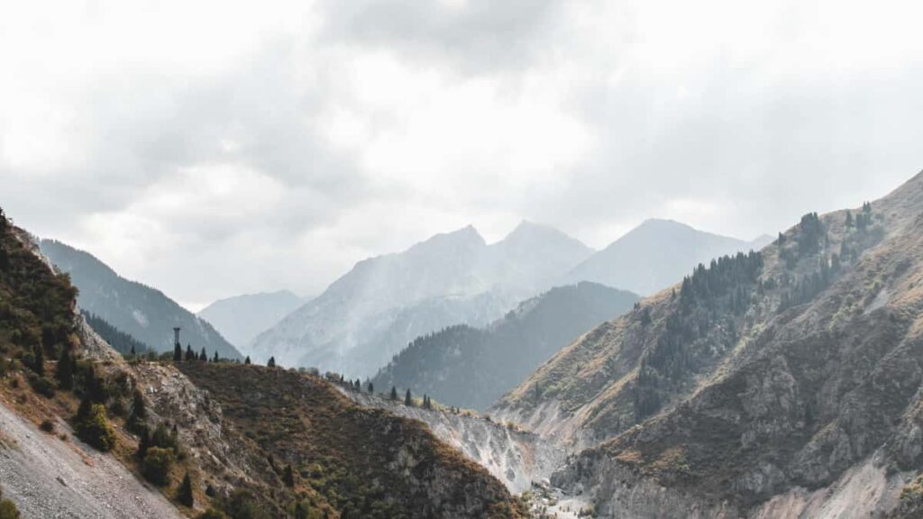 Apprenez a connecter avec les marques kazakhes sur KakaoTalk et creer des vlogs voyage qui cartonnent.