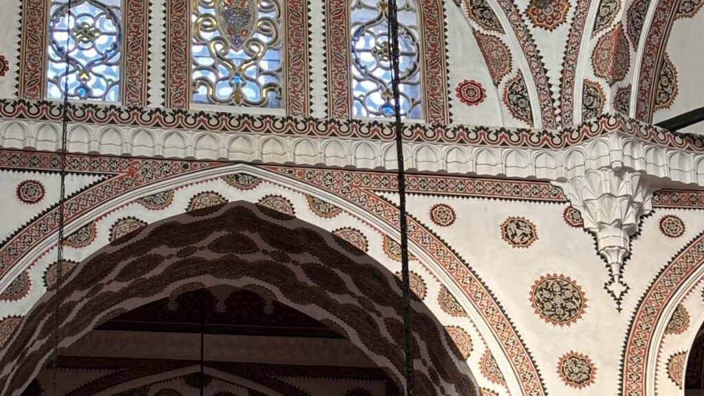 "Guide pratique pour annonceurs au Maroc: comment reperer et collaborer avec createurs vkontakte en Pologne pour offres saisonnieres."