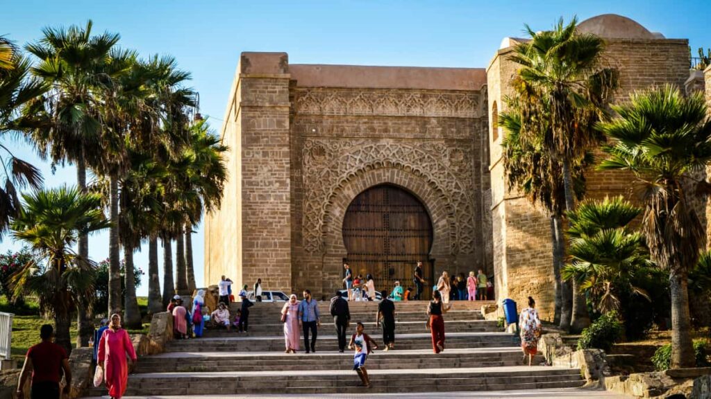 Guide pratique pour annonceurs au Maroc : ou trouver et engager des createurs au Panama qui font des reviews visuelles sur Disney+ tactiques, plateformes et budget.