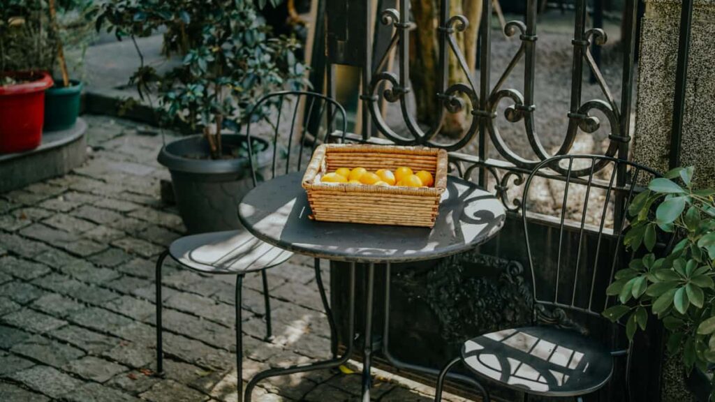 Guide pratique pour annonceurs au Maroc: ou trouver des createurs bases a Chypre (Cyprus Line), gerer les risques, negocier deals et lancer des ventes menees par createurs.