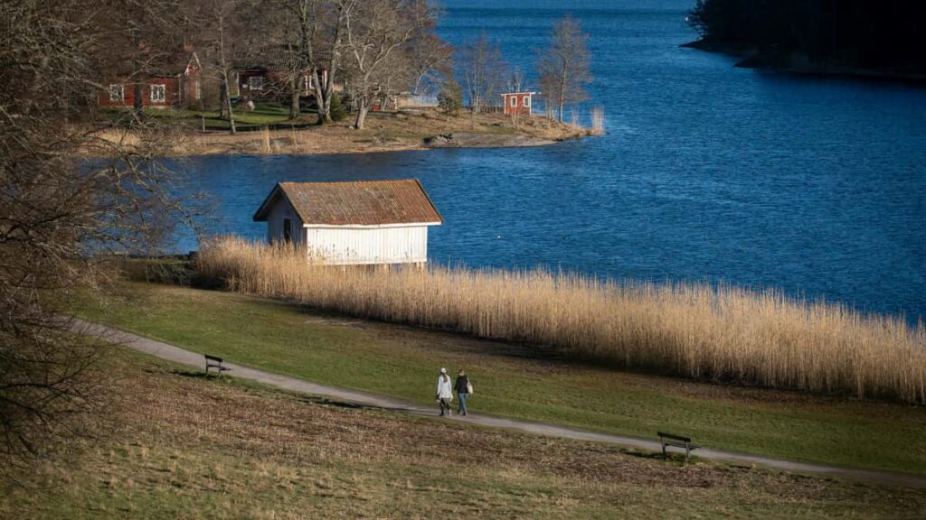 Guide pratique pour annonceurs au Maroc: comment identifier, contacter et activer createurs HBO Max en Birmanie pour booster l'exposition d'equipements de voyage via UGC.