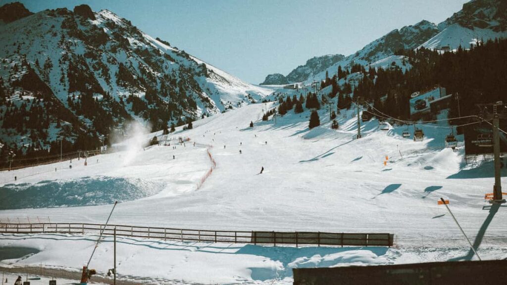 Guide pratique pour createurs au Maroc: comment identifier, contacter et taguer marques polonaises sur Amazon pour partager couverture d'evenements avec sponsor tags.