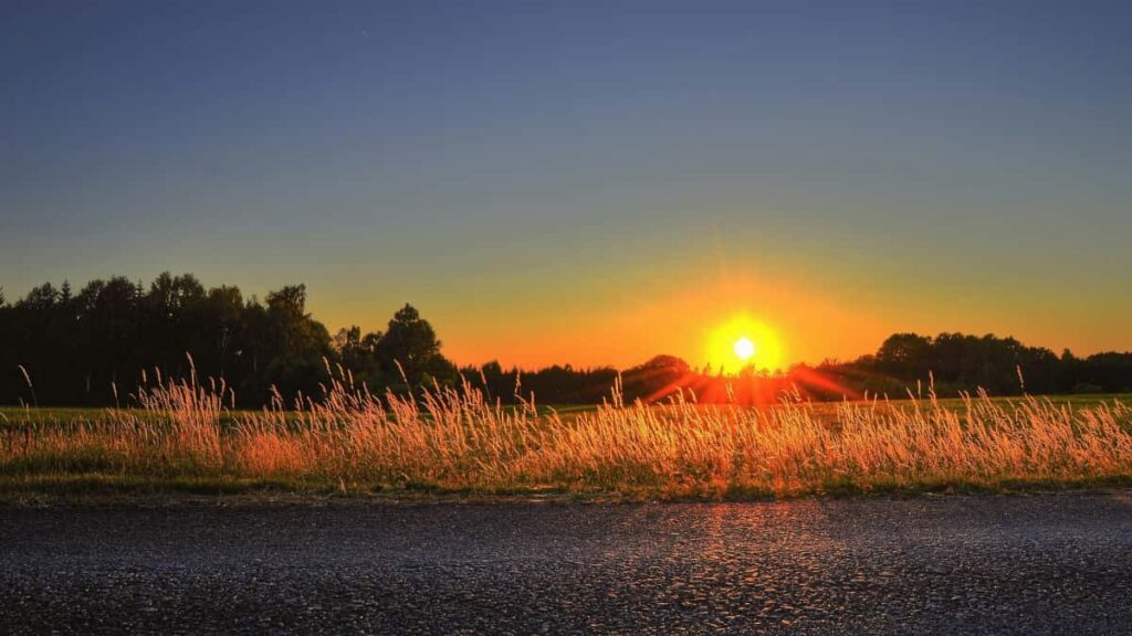 Guide pratique pour createurs au Maroc: comment approcher marques de Singapour sur Twitter pour recevoir PR packages et faire des unboxings percutants.