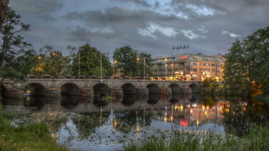 Guide pratique pour createurs au Maroc: comment identifier, contacter et signer des collaborations giveaway avec des marques suisses via SoundCloud tactiques, modele dapproche et erreurs a eviter.