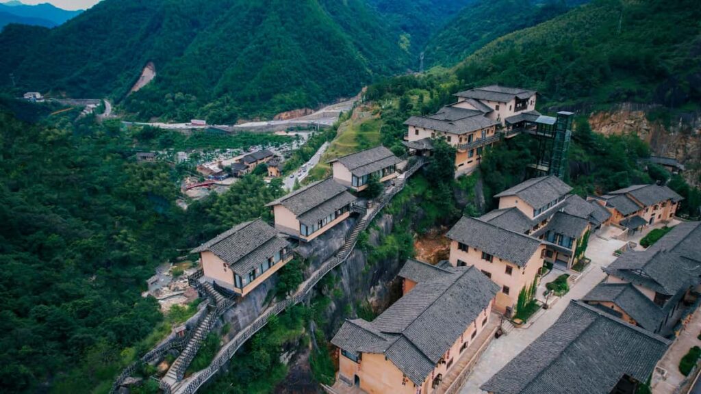 Guide pratique fr-MA pour createurs marocains: comment identifier, joindre et vendre des challenges musicaux aux marques venezueliennes via WhatsApp, avec tactiques, modele de message et risques.