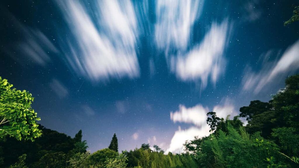 Guide pratique pour createurs au Maroc : comment approcher marques serbes sur YouTube, creer contenu followup pour fans et transformer ca en collaborations.