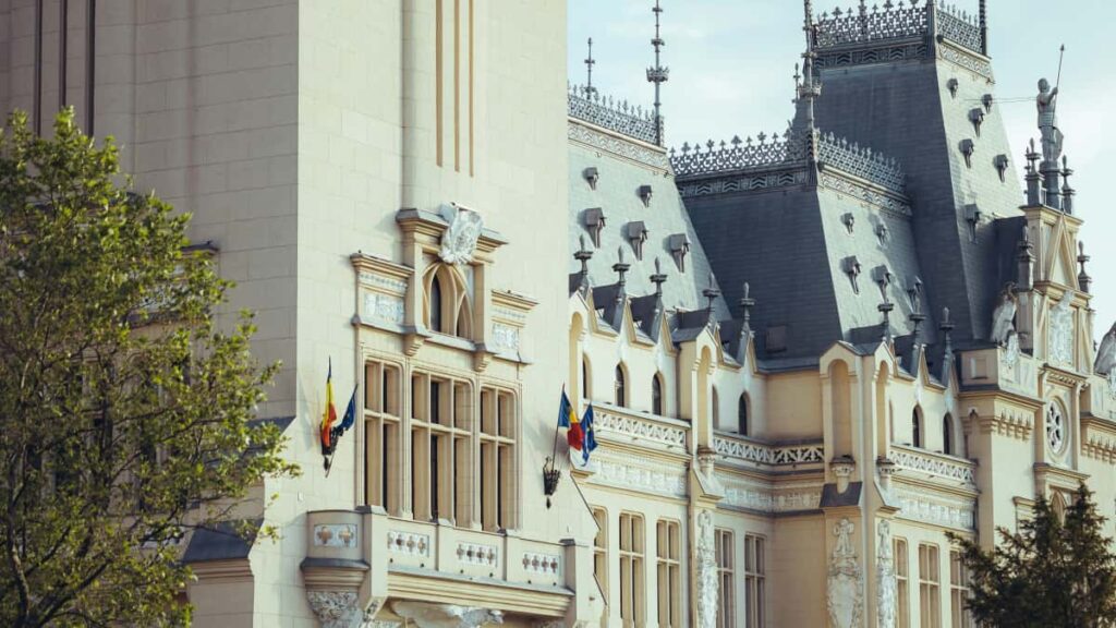 Guide pratique pour createurs au Maroc: comment approcher les marques ethiopiennes sur YouTube, obtenir des echantillons gratuits et construire partenariats locaux/internationaux.