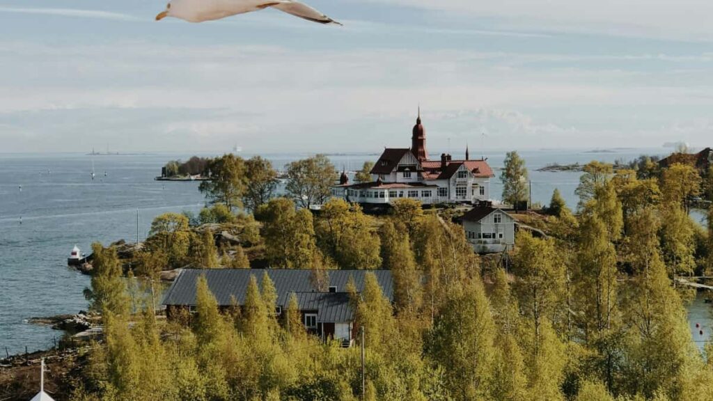 Guide pratique fr-MA pour createurs marocains: comment atteindre marques colombiennes sur Xiaohongshu, pitcher reviews, et capter tendances cross-border en 2026.